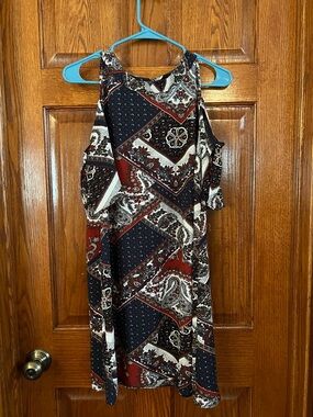 Strut & Bolt Medium Floral Print Cold Shoulder Tunic High Neck Top